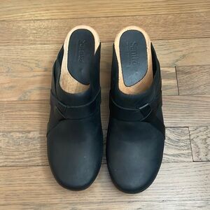 Sanita clogs